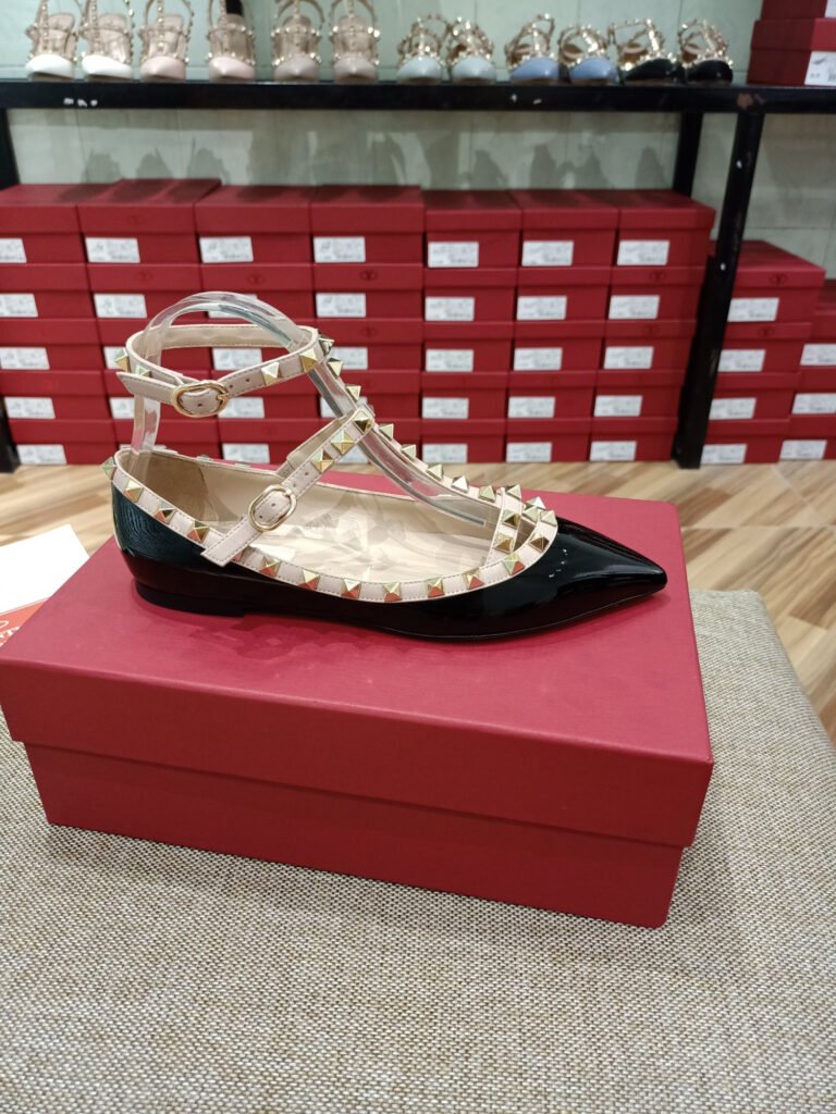 Valentino Garavani Unisex Sneakers detail image 5