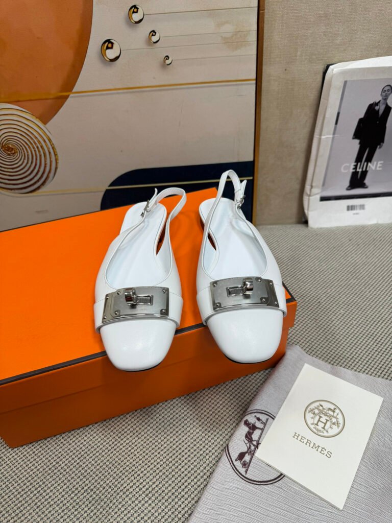 Hermès Unisex Sandals detail 5