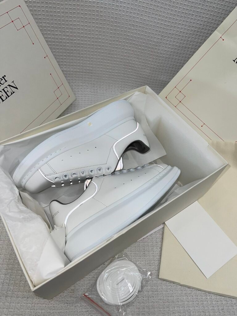 Alexander McQueen Unisex White Low-Top Sneakers detail 5