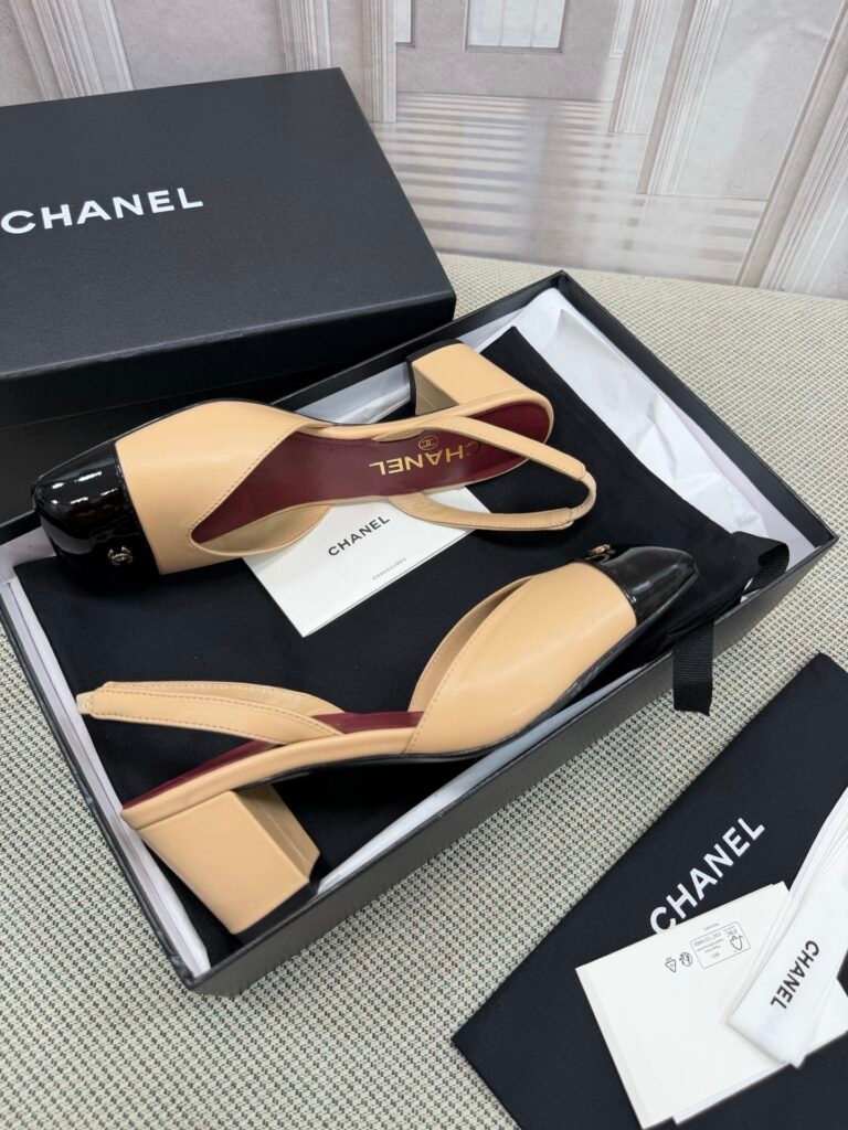 Chanel Women's Pumps detail 5