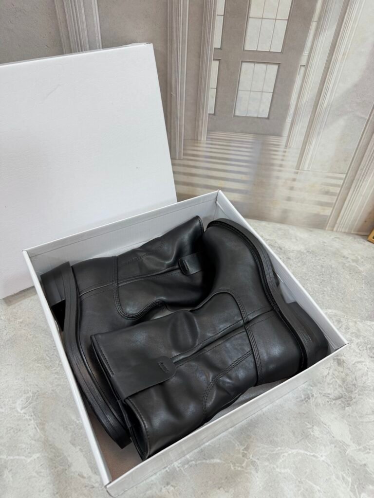 MM6 Maison Margiela Unisex Boots detail image 5