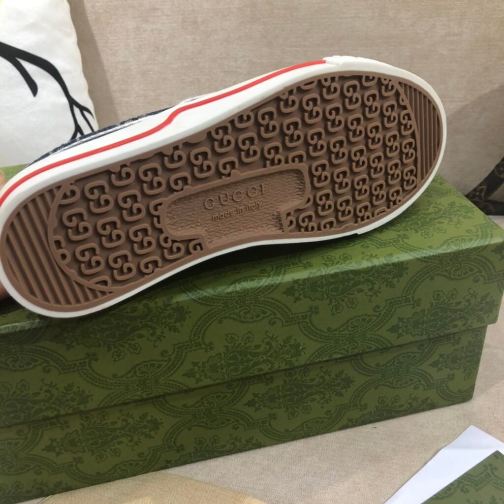 Gucci Unisex Loafers detail image 5