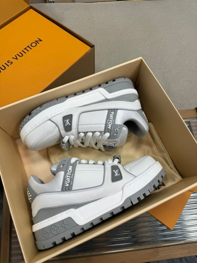 Louis Vuitton Unisex Basketball Sneakers detail 5