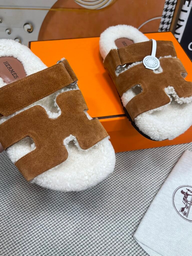 Hermès Unisex Shearling Shoes detail 5