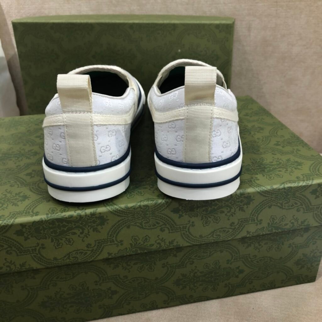Gucci Unisex Loafers detail 5