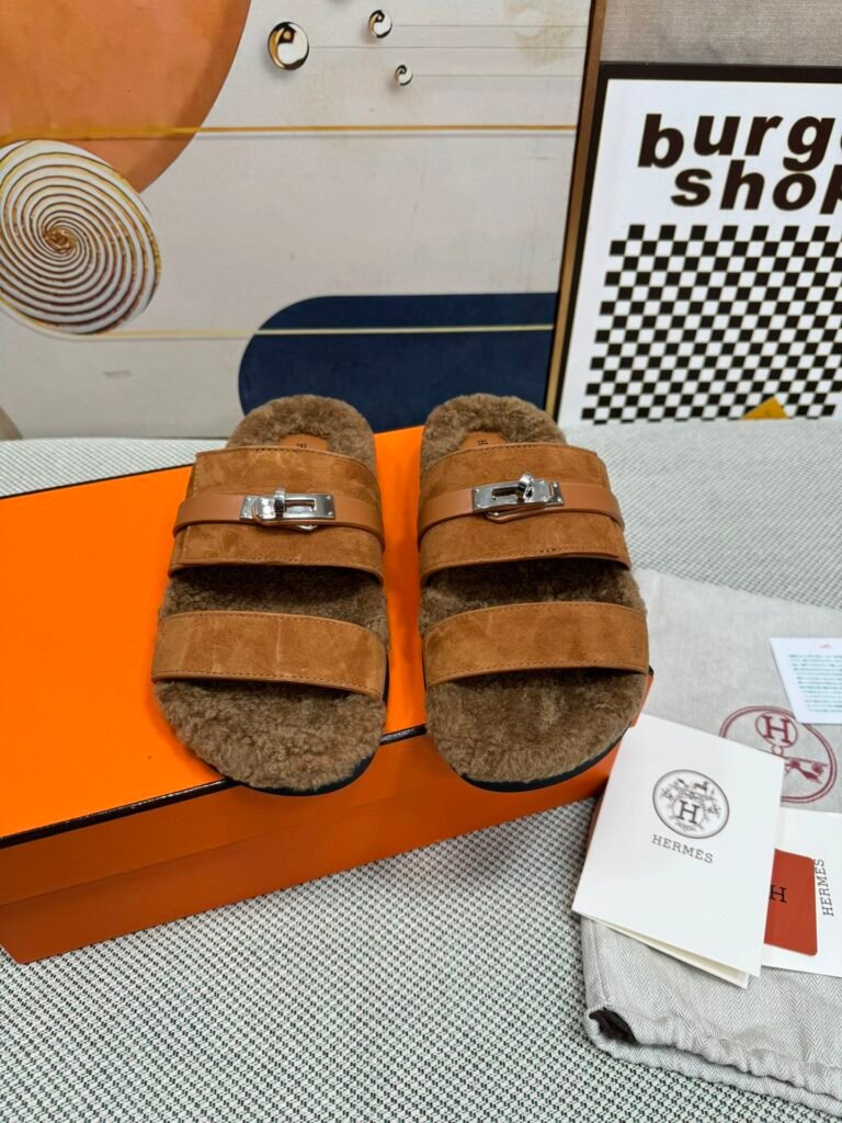 Hermès Unisex Shearling Shoes detail 5