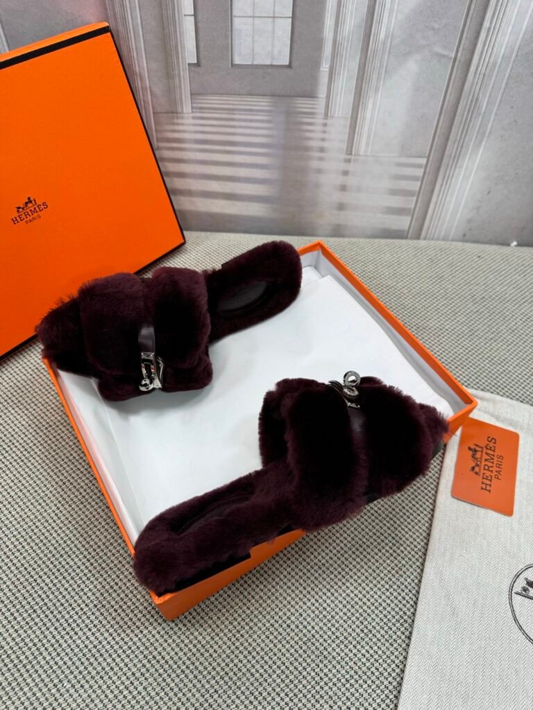 Hermès Unisex Slides detail 5