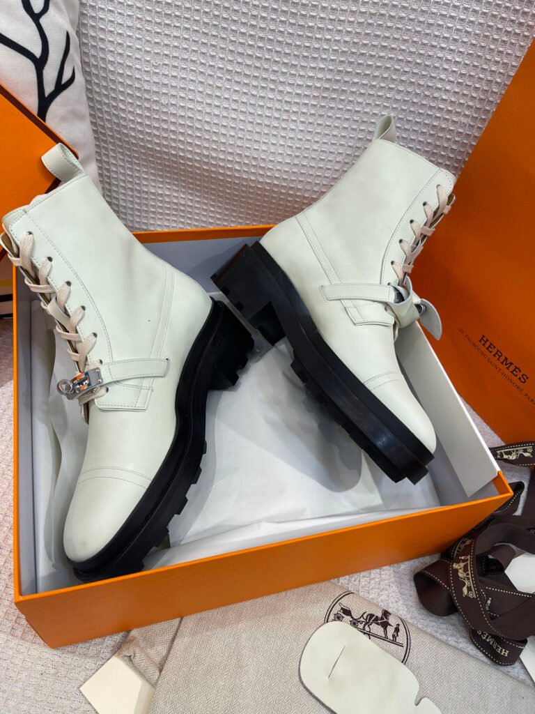 Hermès Unisex Boots detail 5