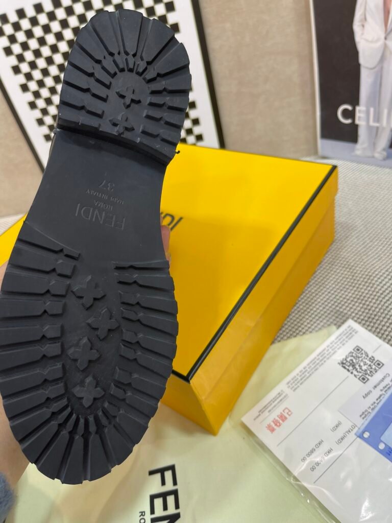 Fendi Unisex Boots detail image 5