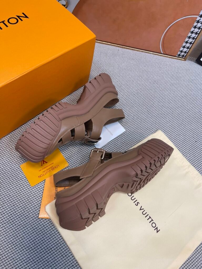 Louis Vuitton Unisex Sculpted-Sole Sneakers detail 5