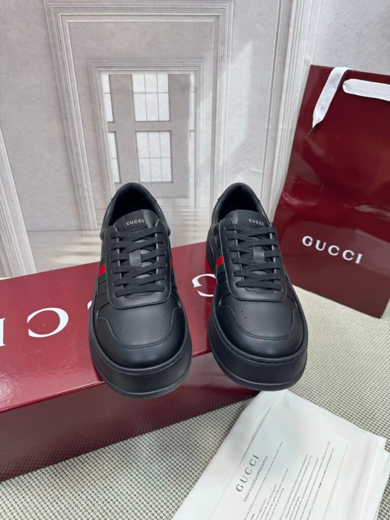 Gucci Unisex Chunky Sneakers detail image 5