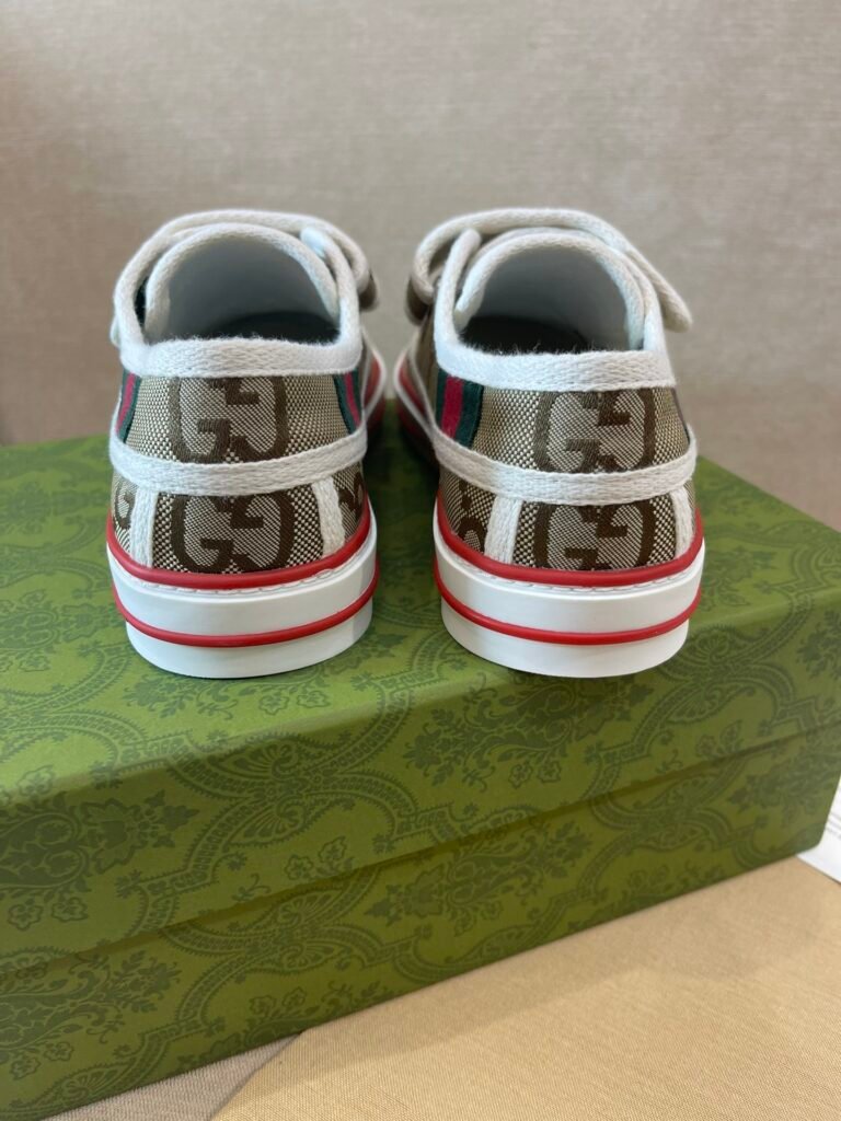 Gucci Unisex Tennis Sneakers detail 5