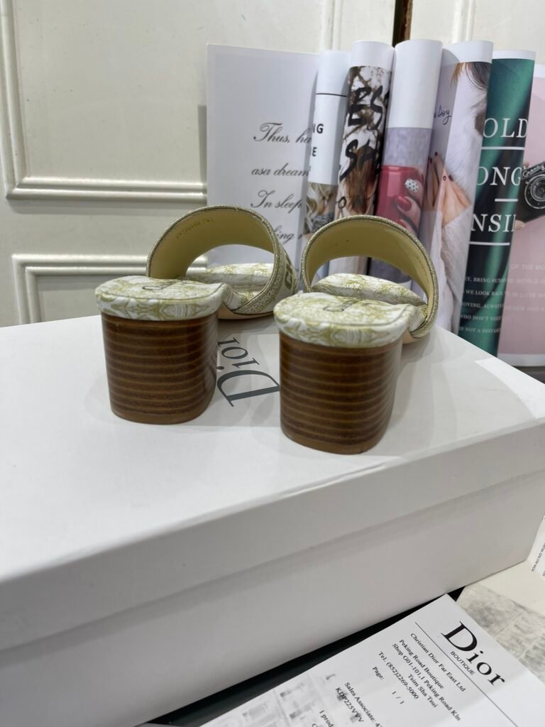 Dior Unisex Slides detail 5