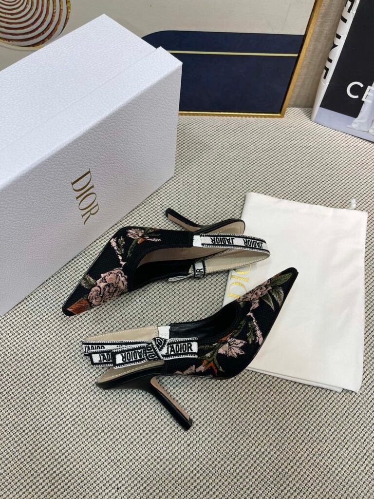 Dior Women's Sandals detail image 5