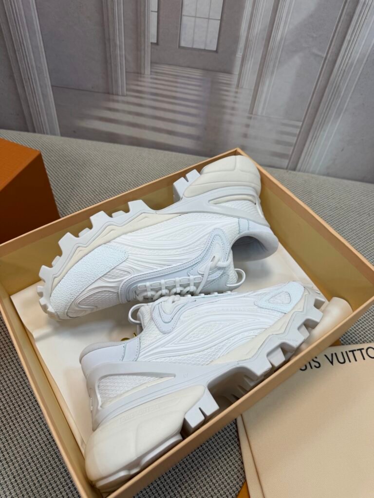 Louis Vuitton Unisex Athletic Sneakers detail image 5