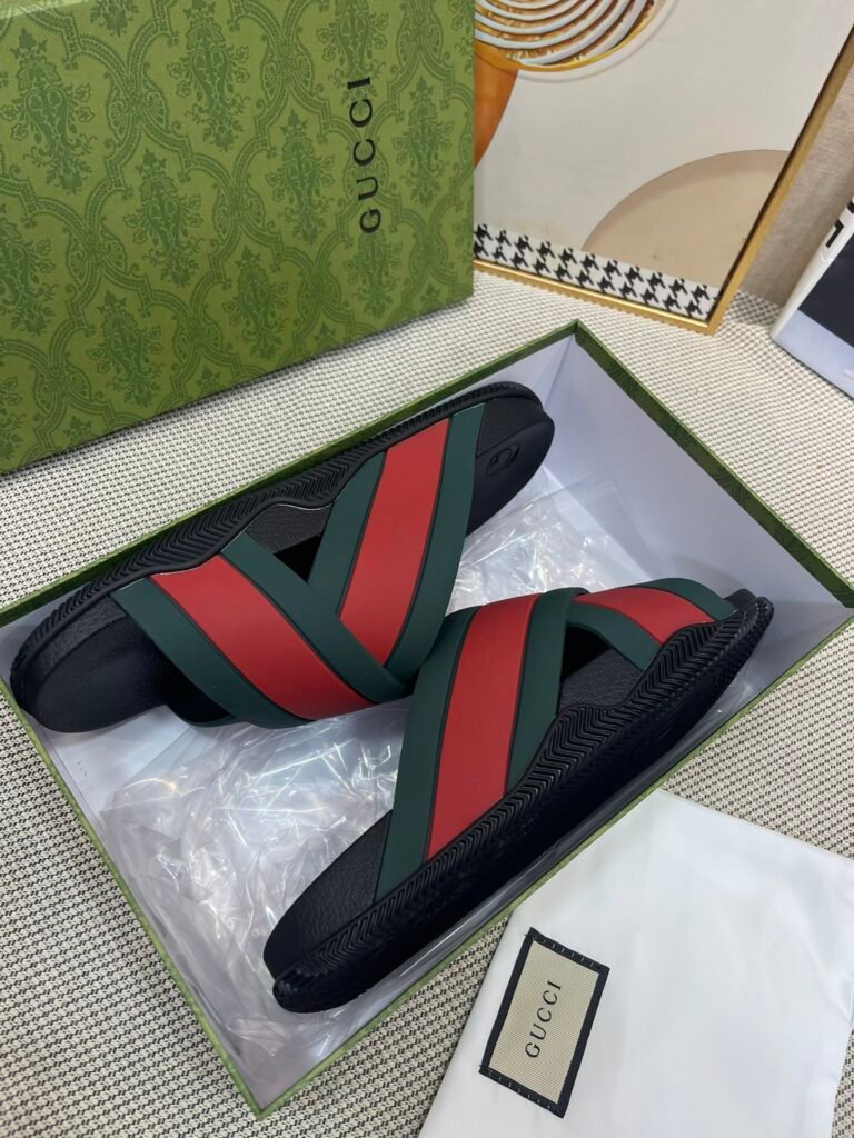 Gucci Unisex Low-Top Sneakers detail 5