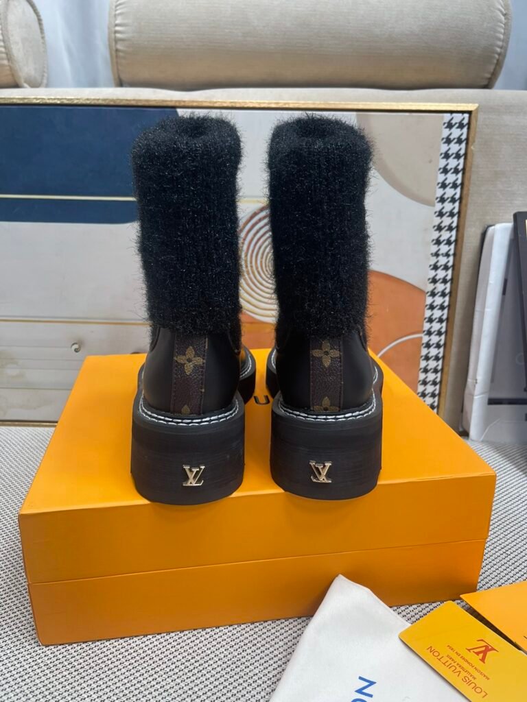 Louis Vuitton Unisex Chelsea Boots detail image 5