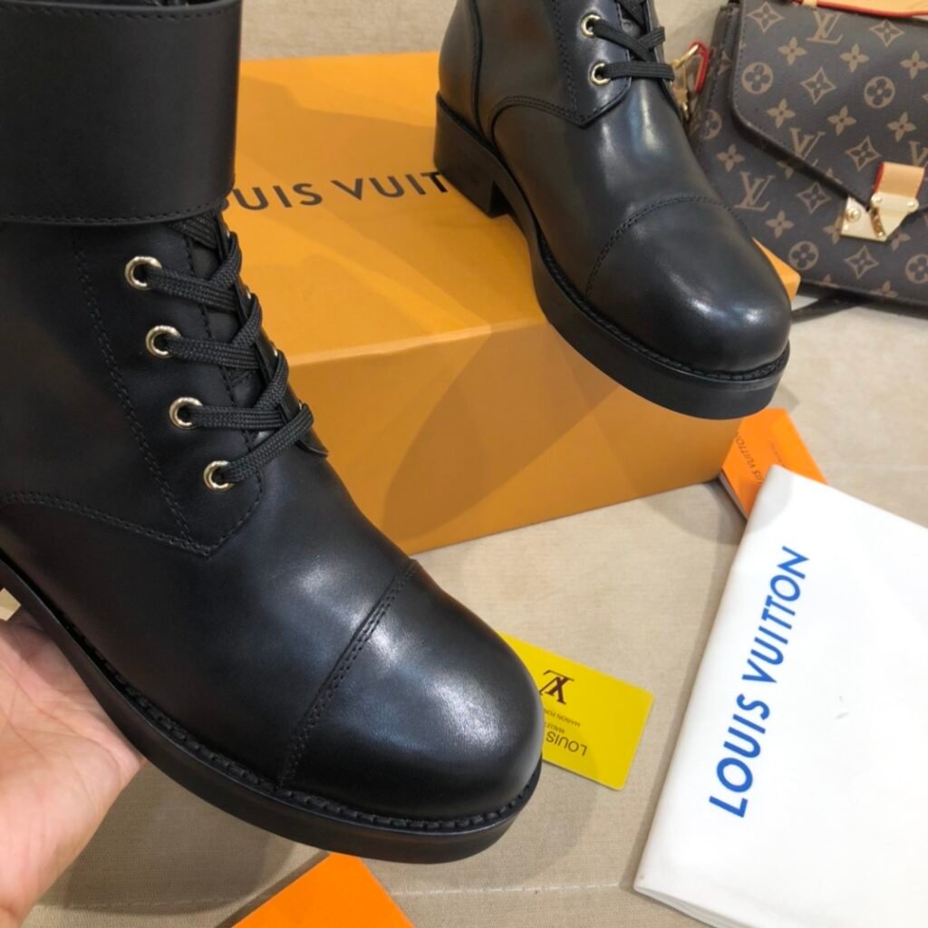 Louis Vuitton Unisex Combat Boots detail image 5
