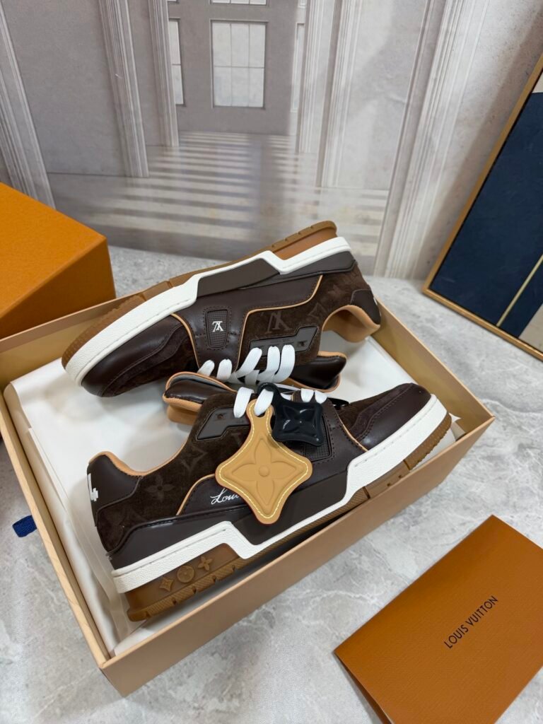 Louis Vuitton Unisex Basketball Sneakers detail image 5