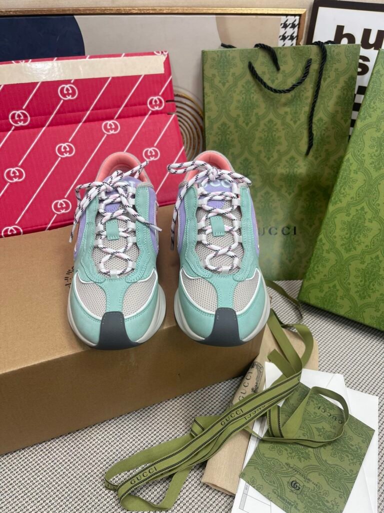 Gucci Unisex Chunky Sneakers detail image 5