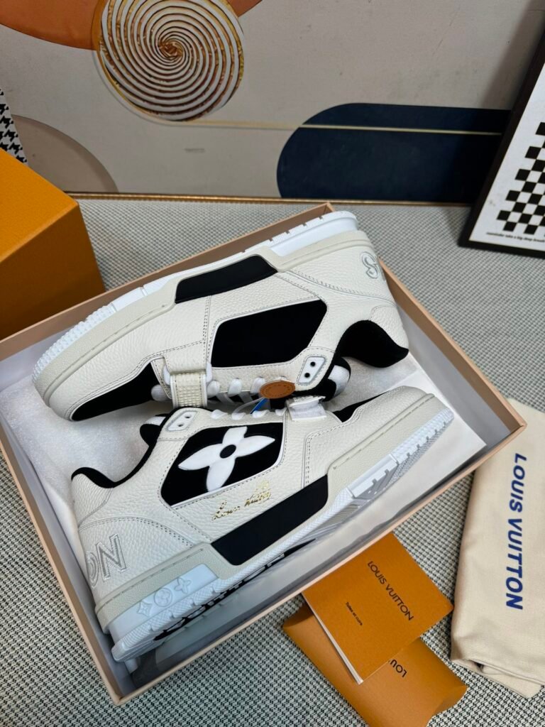 Louis Vuitton Unisex Basketball Sneakers detail 5