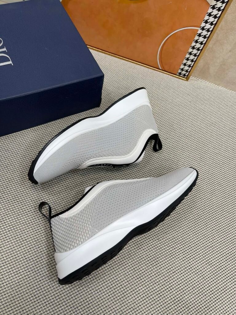 Dior Unisex Chunky Sneakers detail image 5