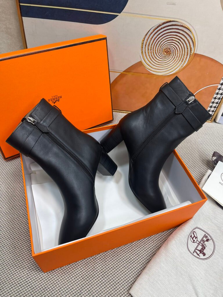 Hermès Unisex Boots detail 5