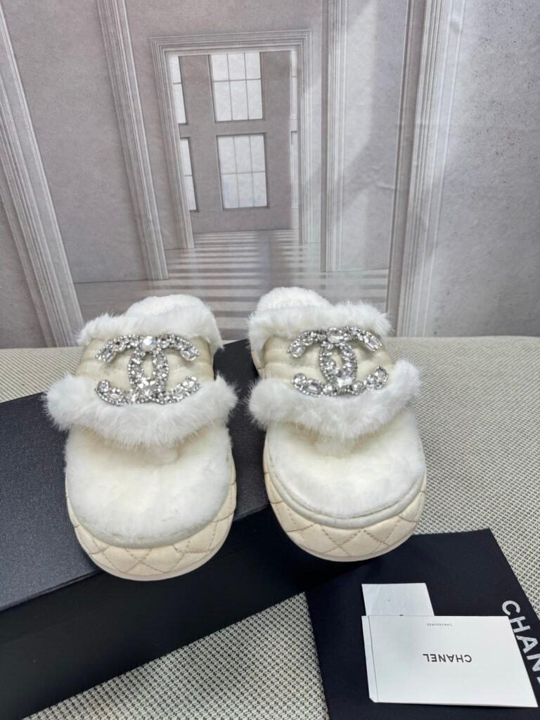 Chanel Unisex Slides detail 5