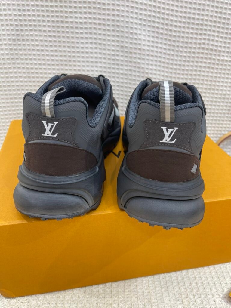 Louis Vuitton Unisex Athletic Sneakers detail image 5