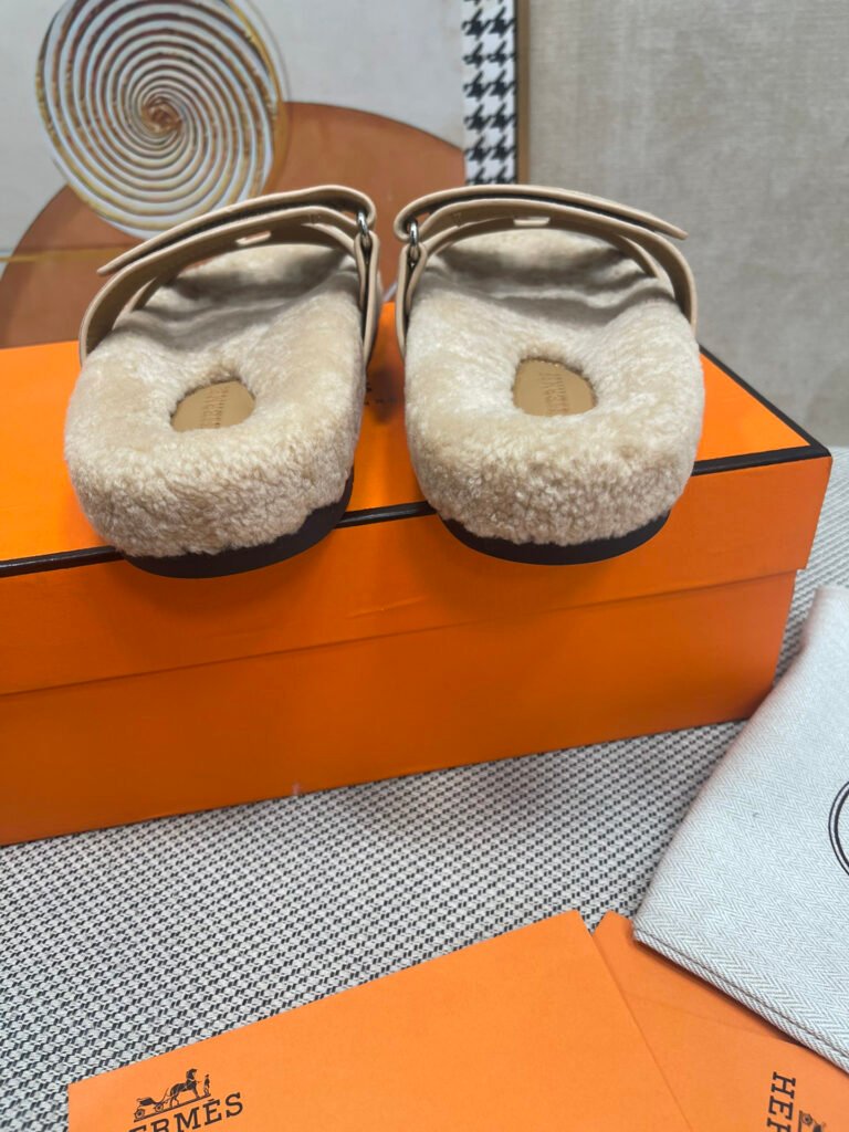 Hermès Unisex Slides detail 5