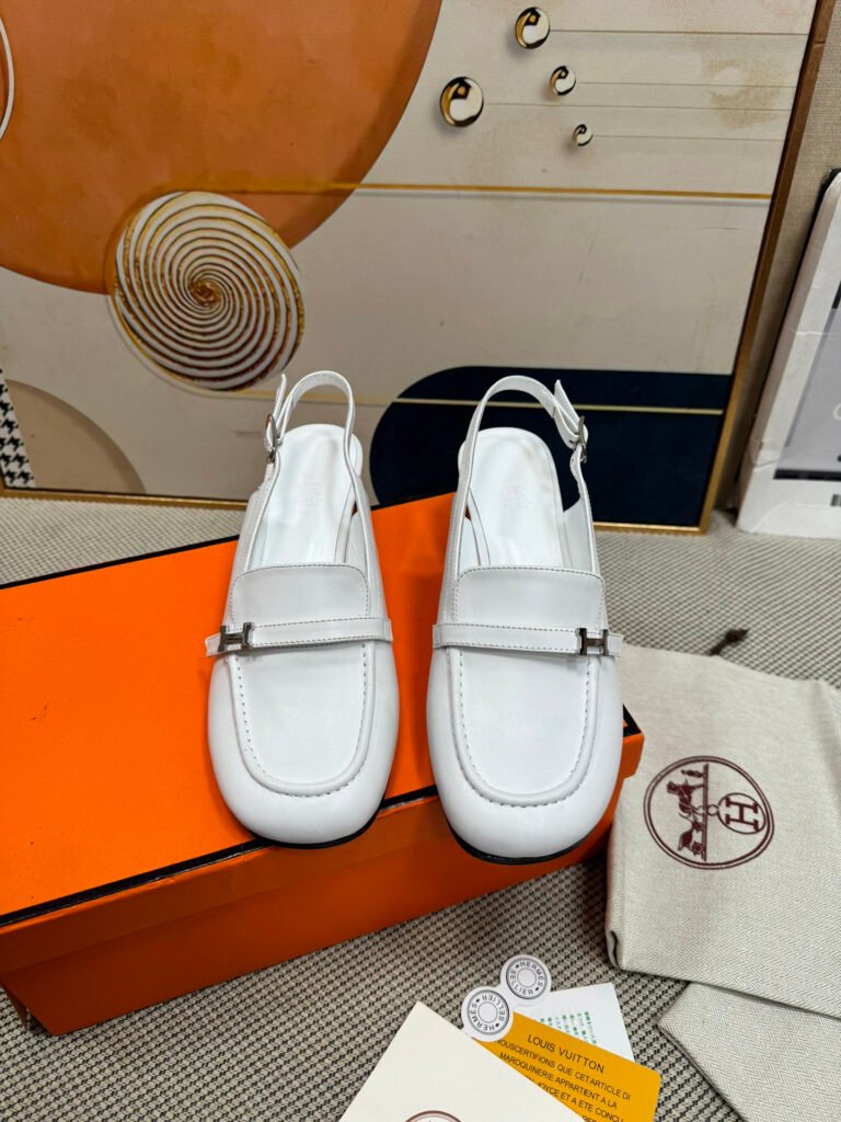Hermès Unisex Sandals detail 5