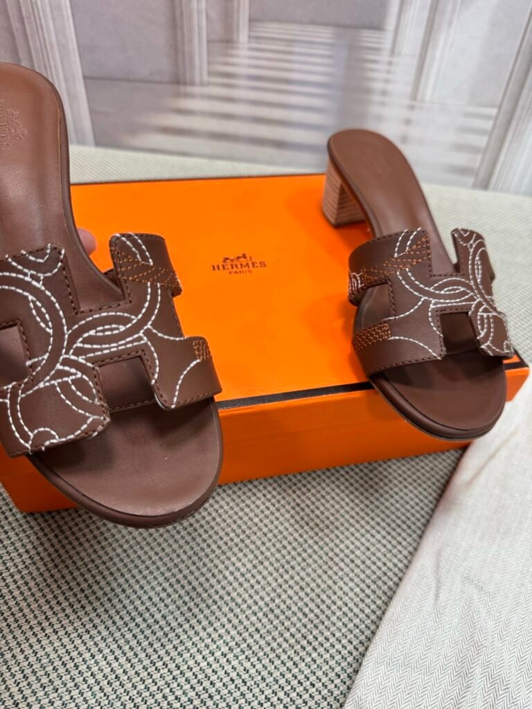 Hermès Unisex Slides detail 5