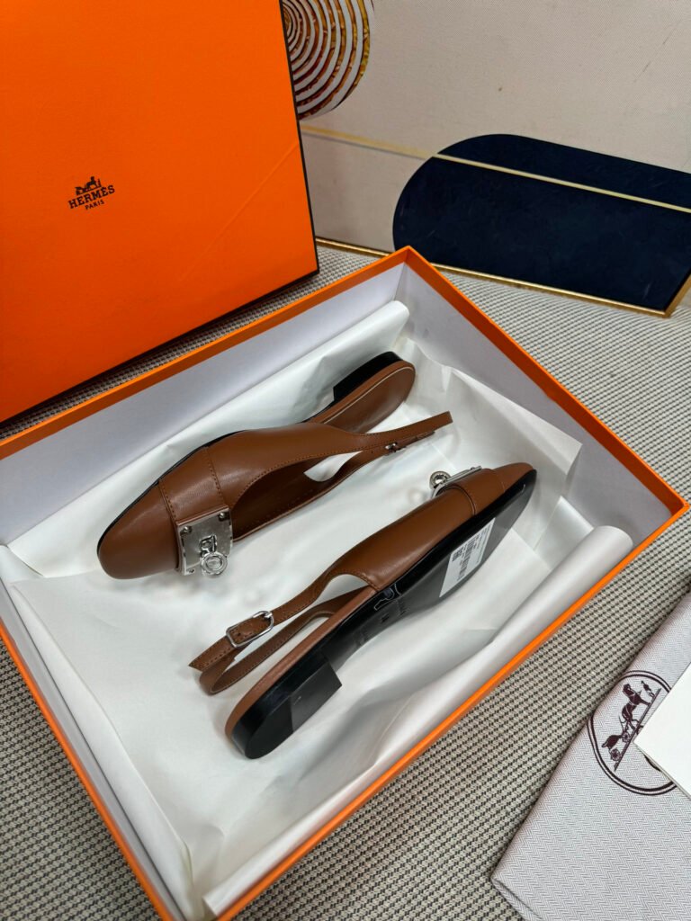 Hermès Unisex Sandals detail 5