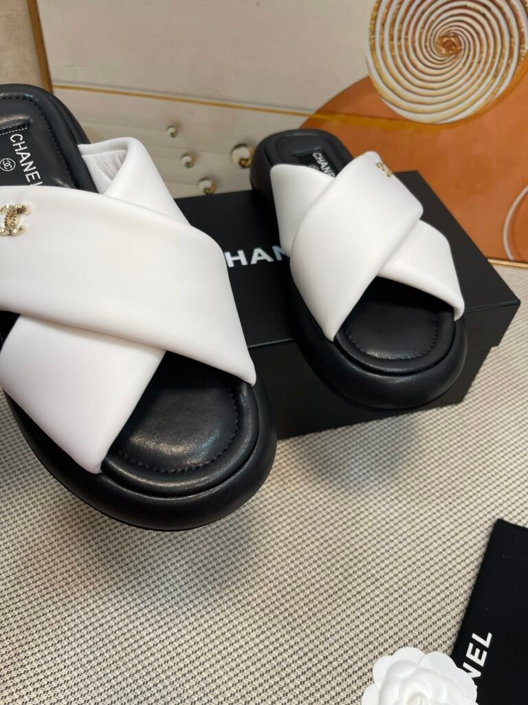 Chanel Unisex Slides detail 5