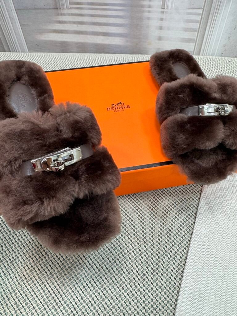 Hermès Unisex Slides detail 5