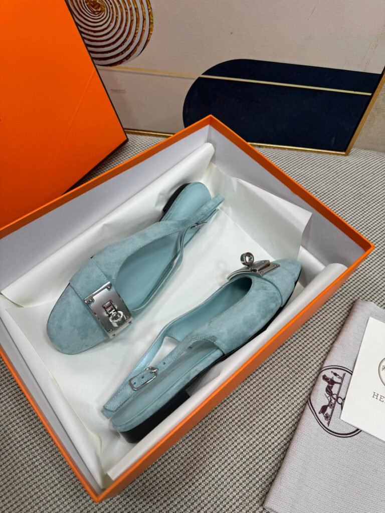 Hermès Unisex Sandals detail 5