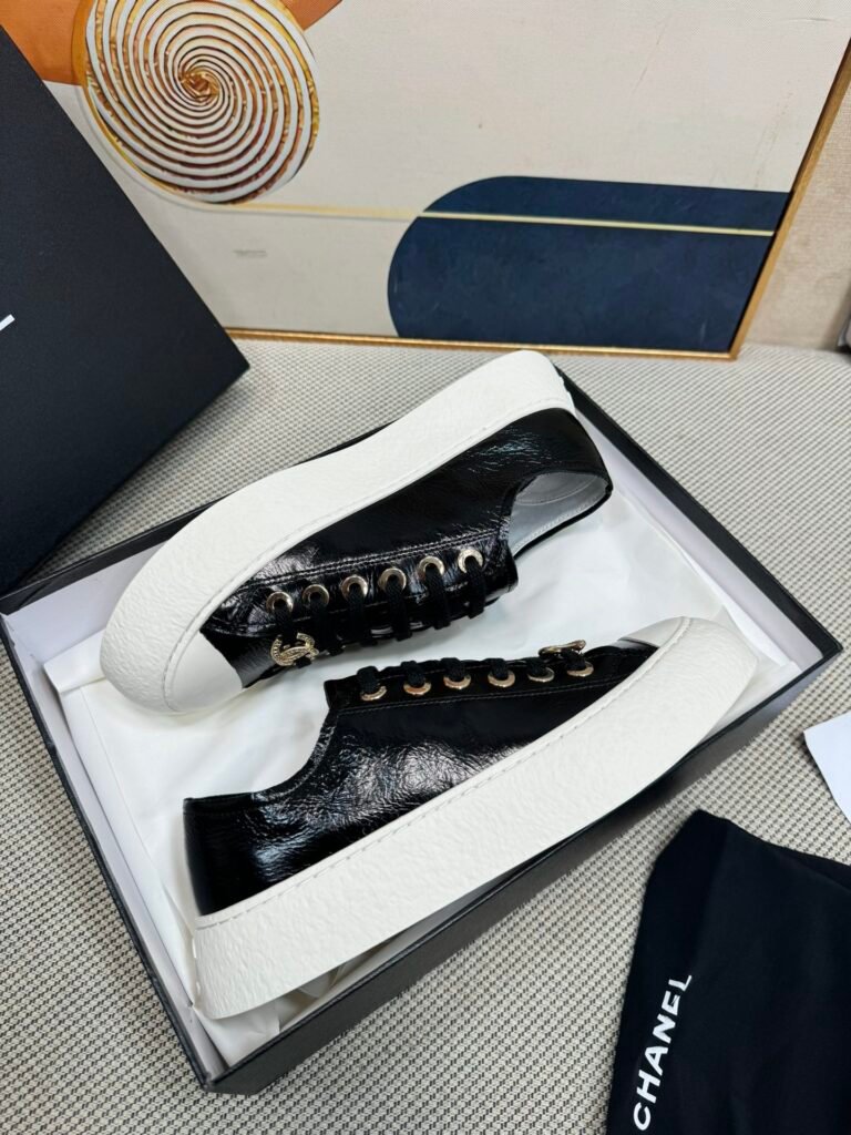 Chanel Unisex Low-Top Sneakers detail image 5