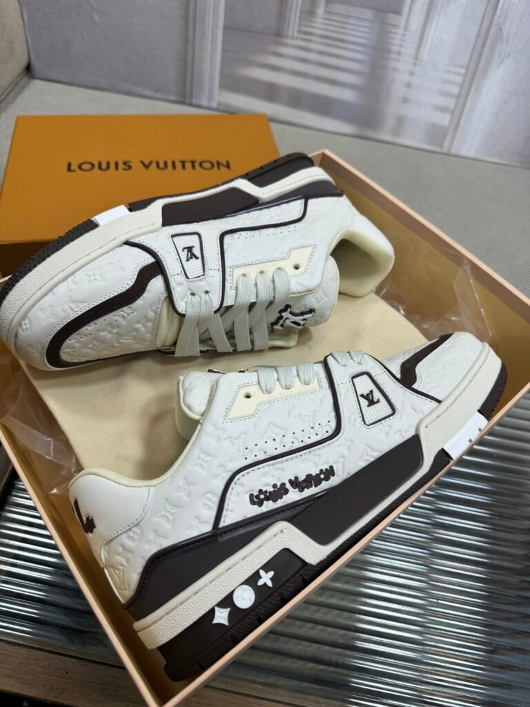 Louis Vuitton Unisex Basketball Sneakers detail 5