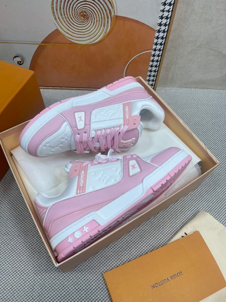 Louis Vuitton Unisex Basketball Sneakers detail 5