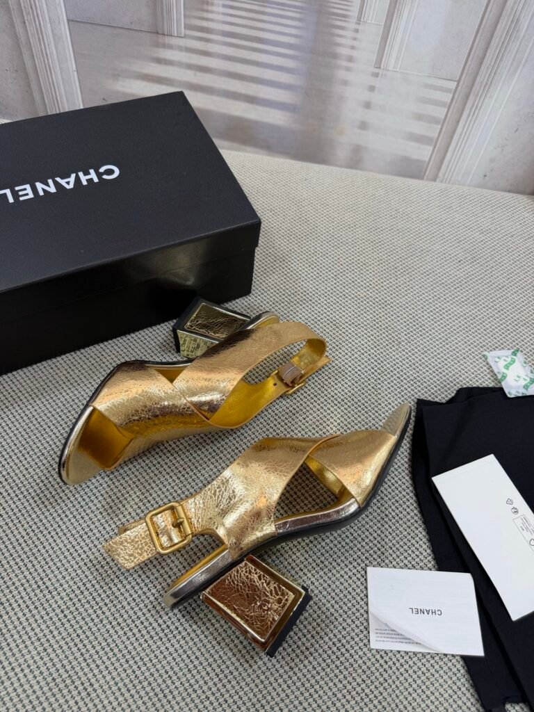 Louis Vuitton Women's High-Heel Pumps detail 5