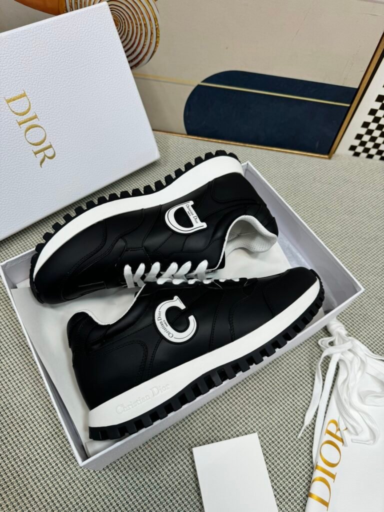 Dior Unisex Chunky Sneakers detail image 5