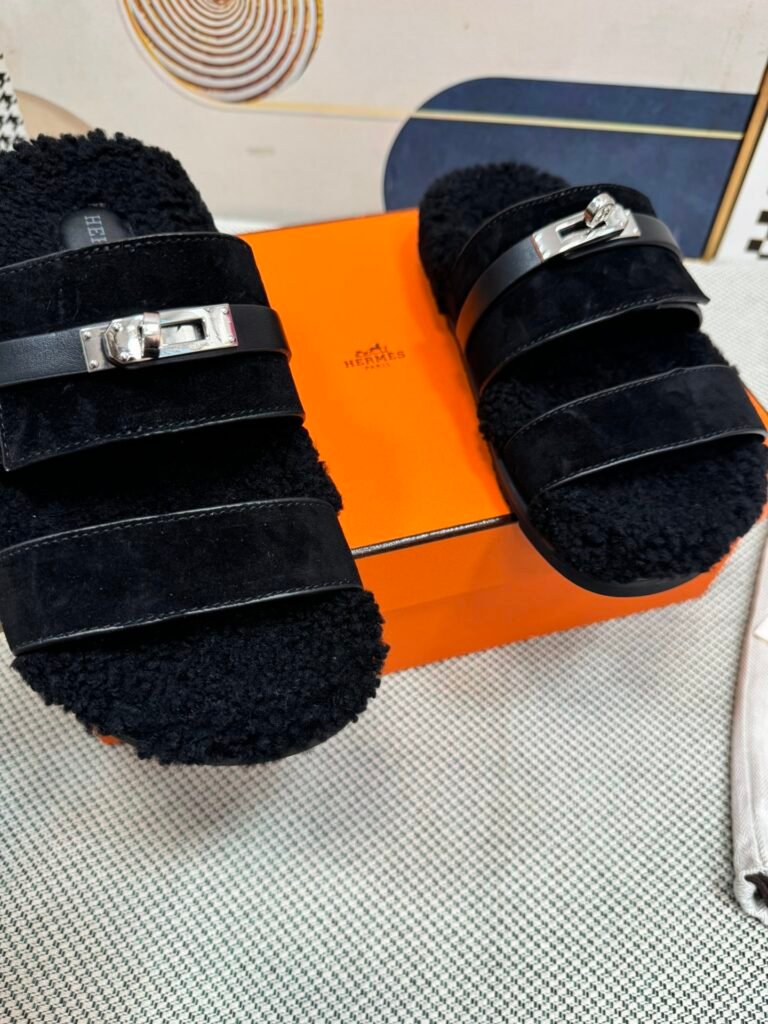 Hermès Unisex Shearling Shoes detail 5