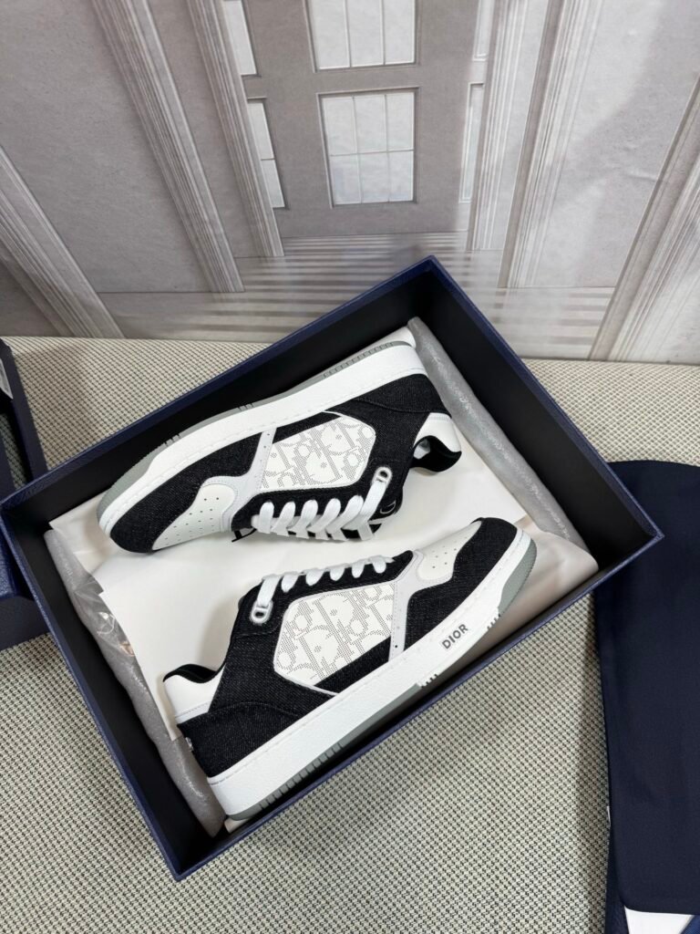 Dior Unisex Low-Top Sneakers detail image 5