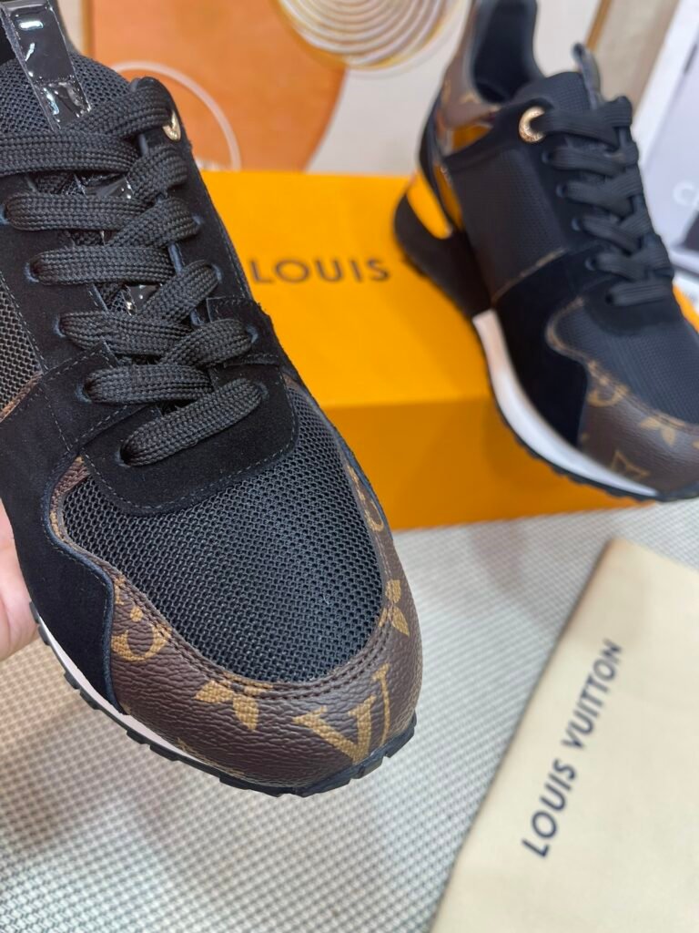 Louis Vuitton Unisex Athletic Sneakers detail image 5