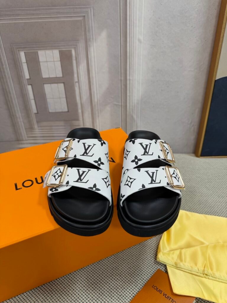 Louis Vuitton Unisex Slides detail 5
