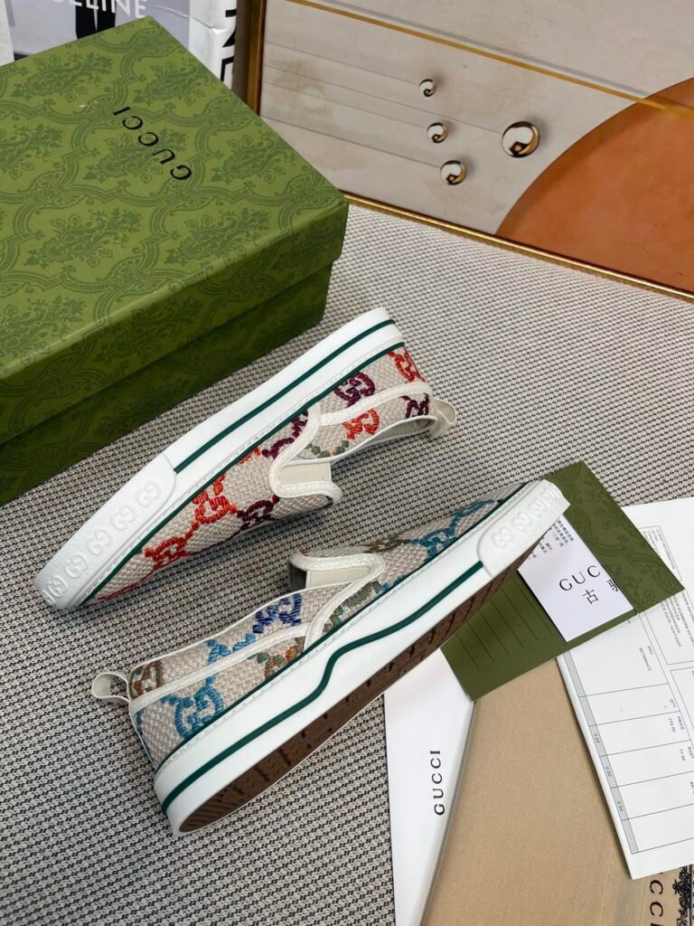 Gucci Unisex Tennis Sneakers detail image 5
