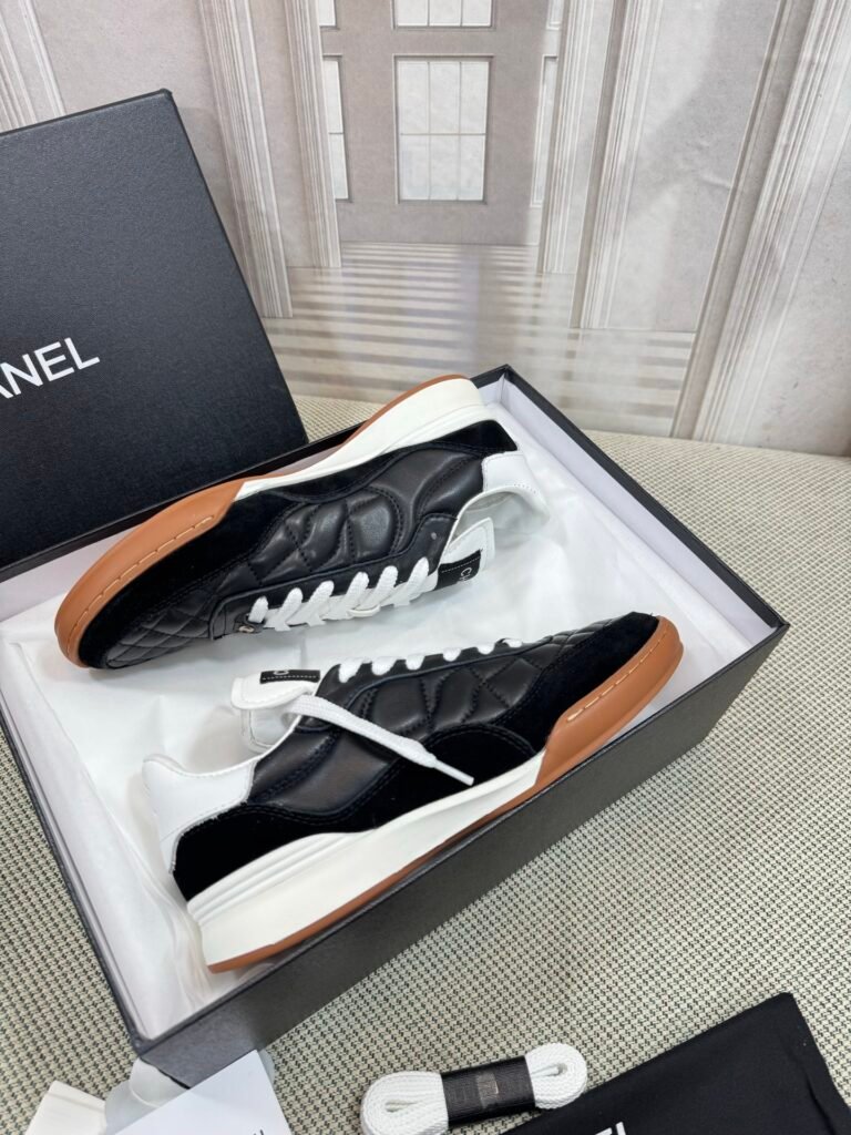 Chanel Women's Low-Top Sneakers detail 5