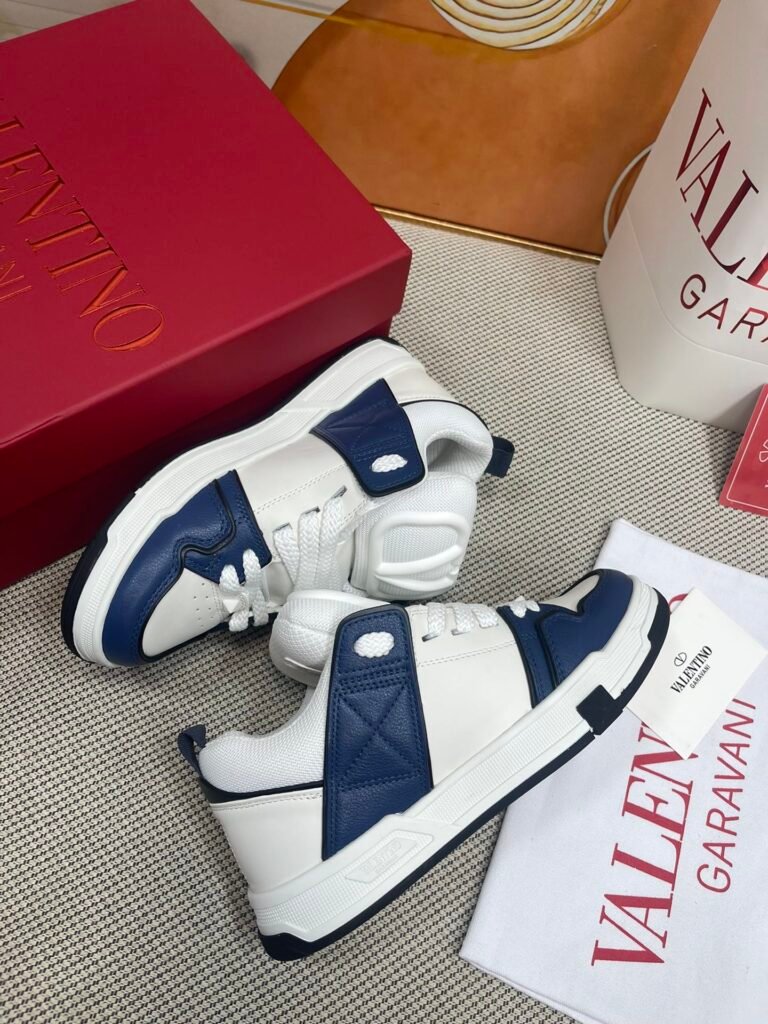 Valentino Garavani Unisex Chunky Sneakers detail image 5
