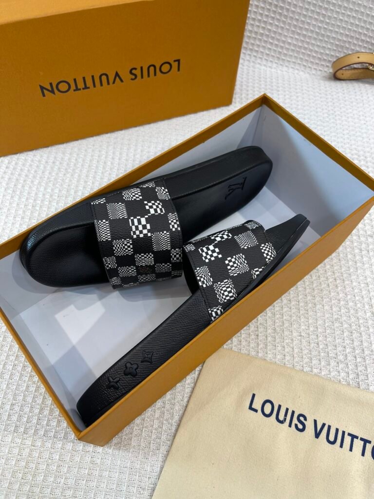 Louis Vuitton Unisex Slides detail image 5