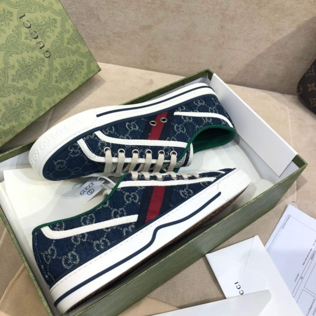 Gucci Unisex Tennis Sneakers detail 5